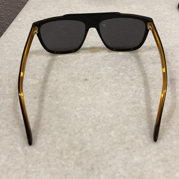Gucci men’s sunglasses - Picture 4 of 5
